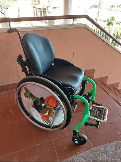 Picture of Cadeira de rodas manual pediátrica